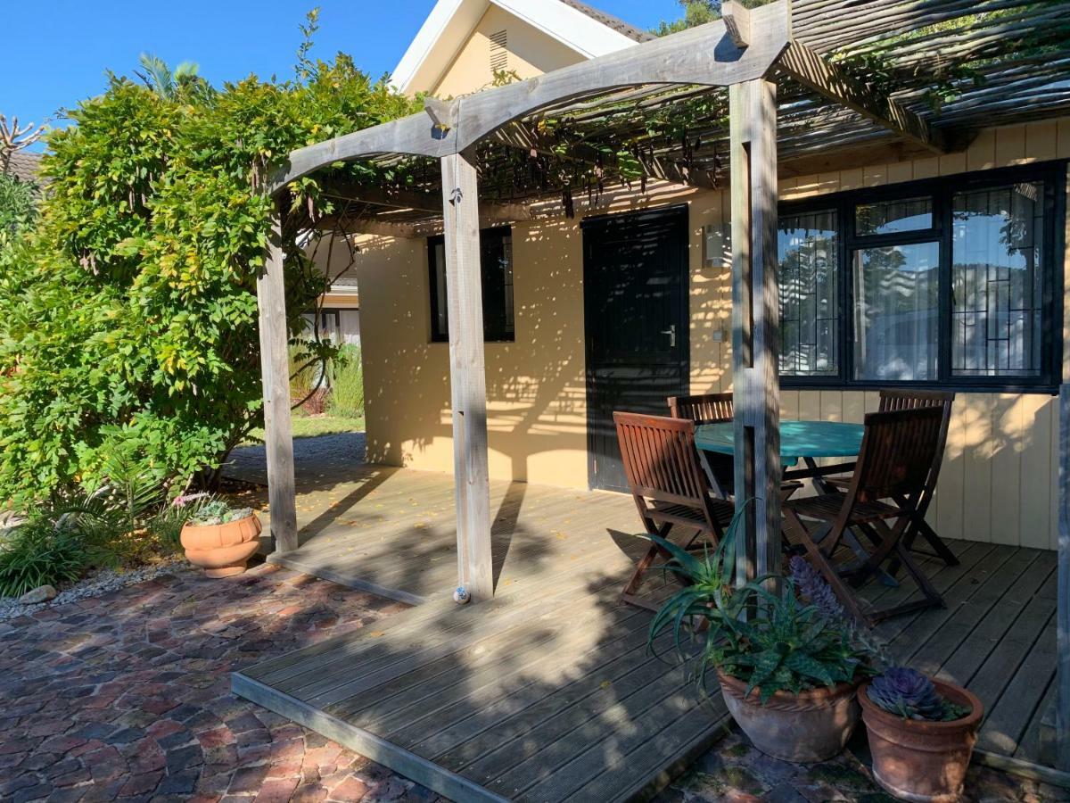 Garden Cottage In Ambiente Guest House Knysna Luaran gambar